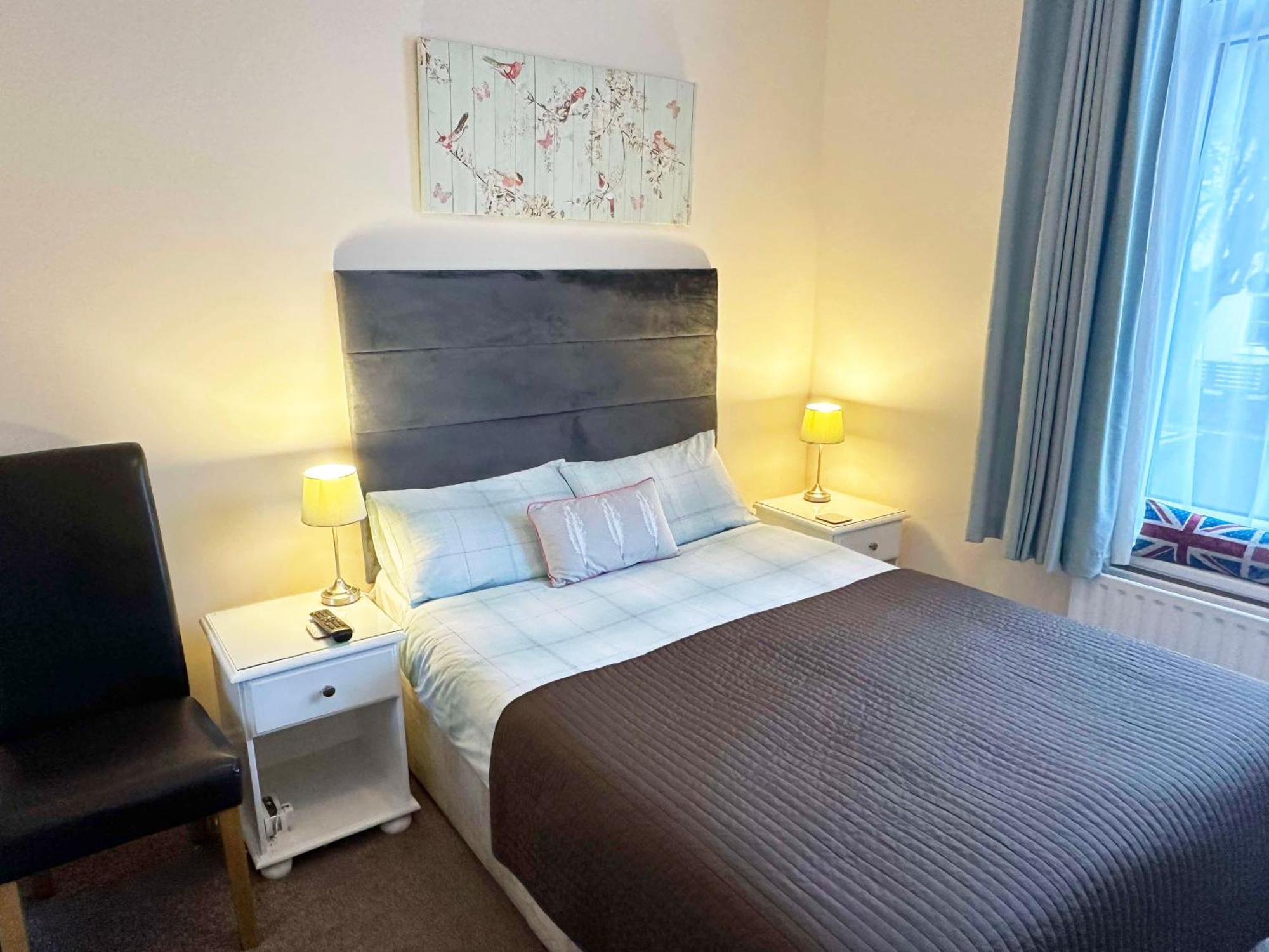 פורטסמות' Esk Vale Guest House מראה חיצוני תמונה